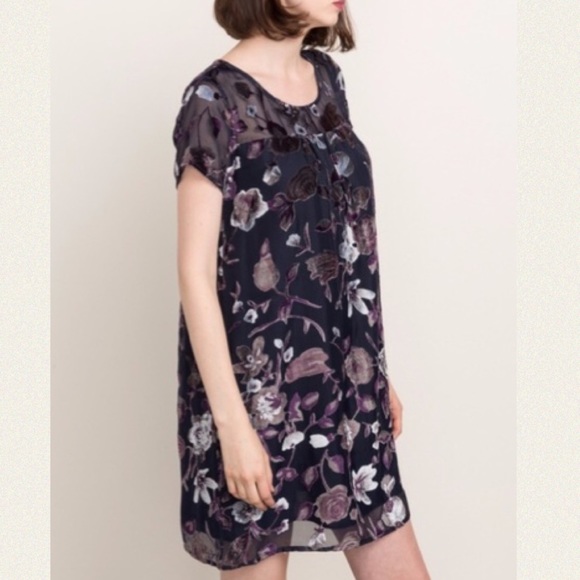 Mystree Velvet Floral Shift Dress - Picture 3 of 8